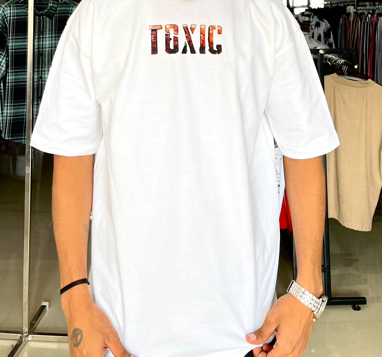 Down shoulder t shirt white